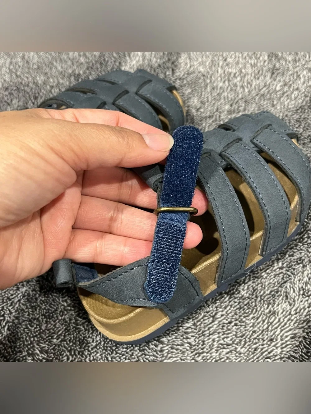 Like new❗️ First Steps kids Fisherman Sandals in navy blue size 5